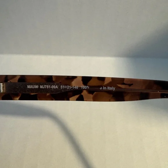 Maui Jim tortoise sunglasses - Picture 5 of 6